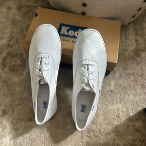 Keds Navy Canvas Sneakers brand new in box one white left